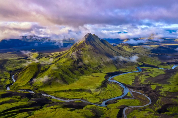 Iceland volcano erupts again forced evacuation
