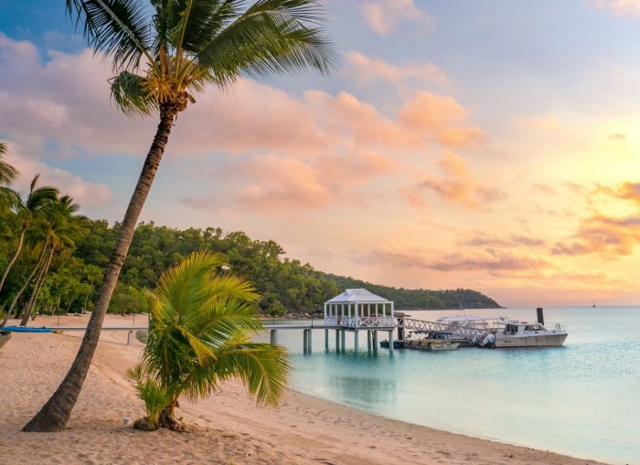 Great barrier reef glamping