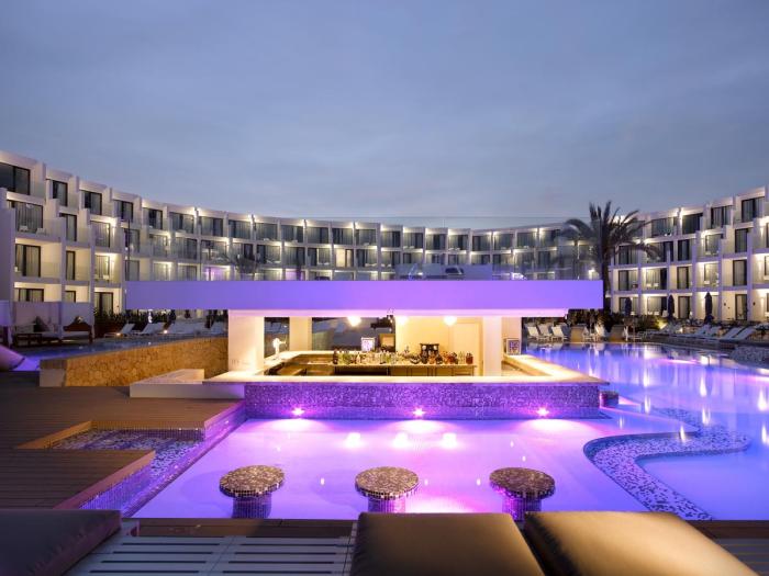 Hotels resorts hotel openings short stories west hollywood