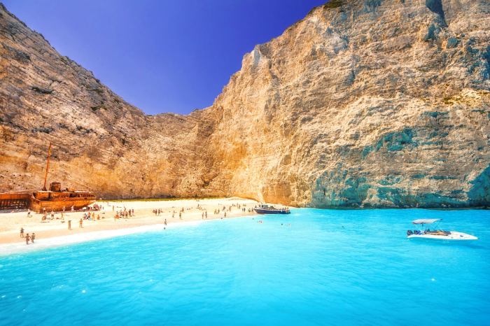 A list a list greek island