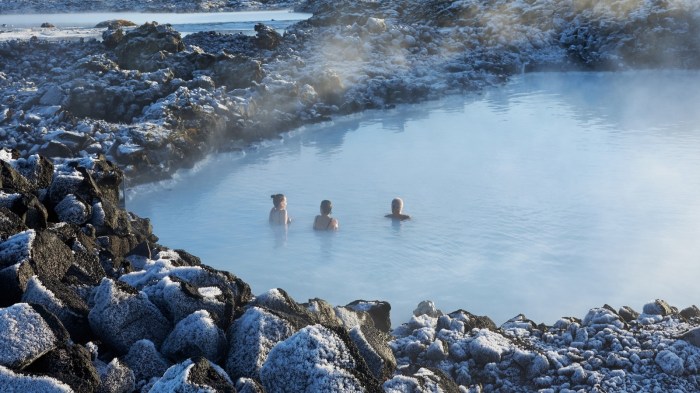 Iceland Quake, Eruption, Blue Lagoon Closed