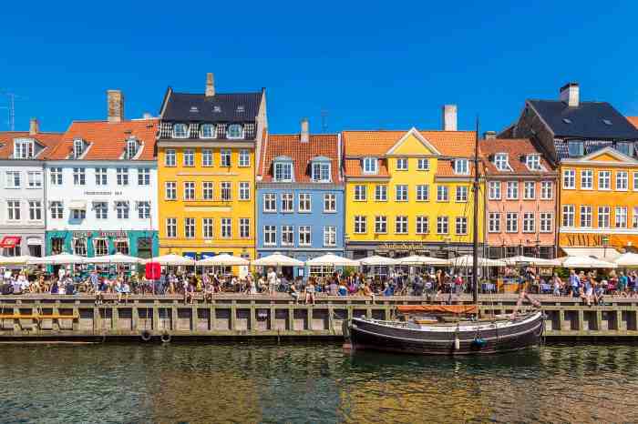 Copenhagen giants trolls sculptures thomas dambo