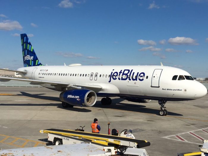 Jetblue lounge in boston new york airports