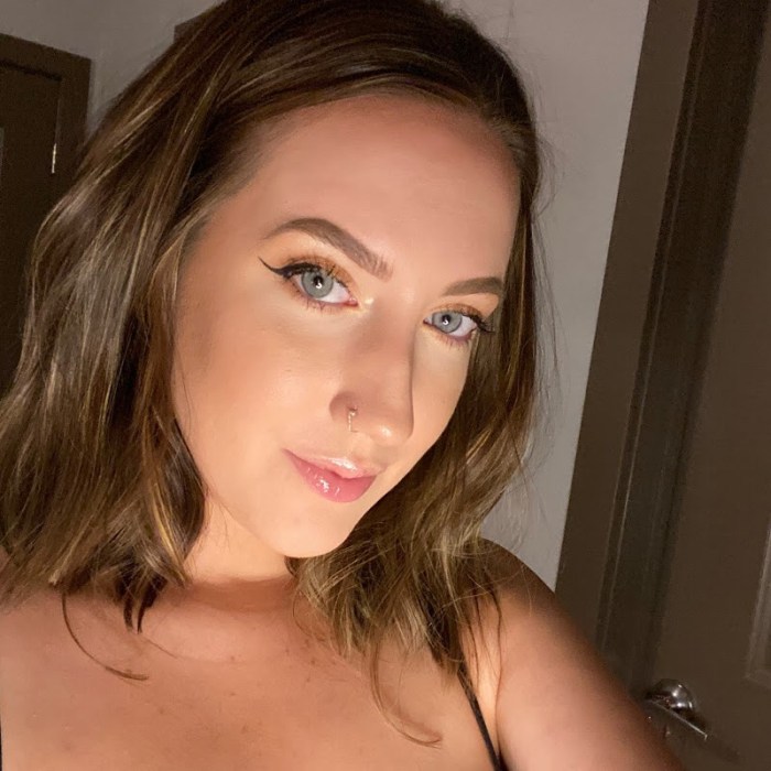 Lauren Wesley Wilson Color Comm Travel Tips