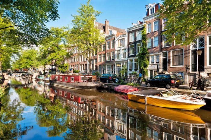 Amsterdam raising tourist tax