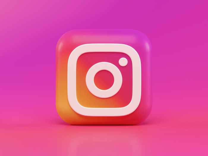 Instagram Hack Mom Travelers Flight Entertainment