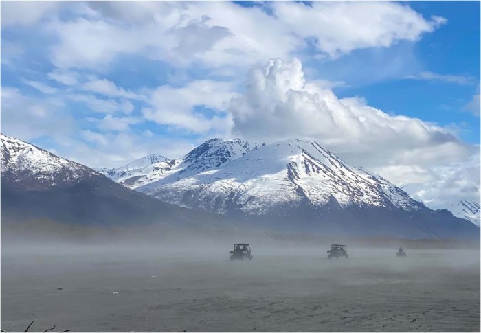 Knik river valley alaska scenic stop to denali national park