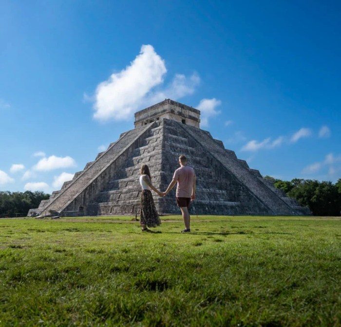 Visiting chichen itza mexico