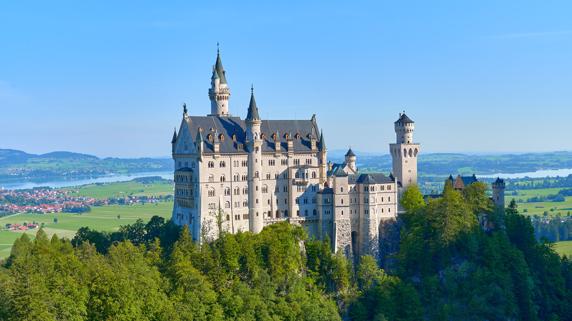 Neuschwanstein: A Fairy Tale Made Stone – Your Ultimate Guide to Visiting Germany’s Dream Castle