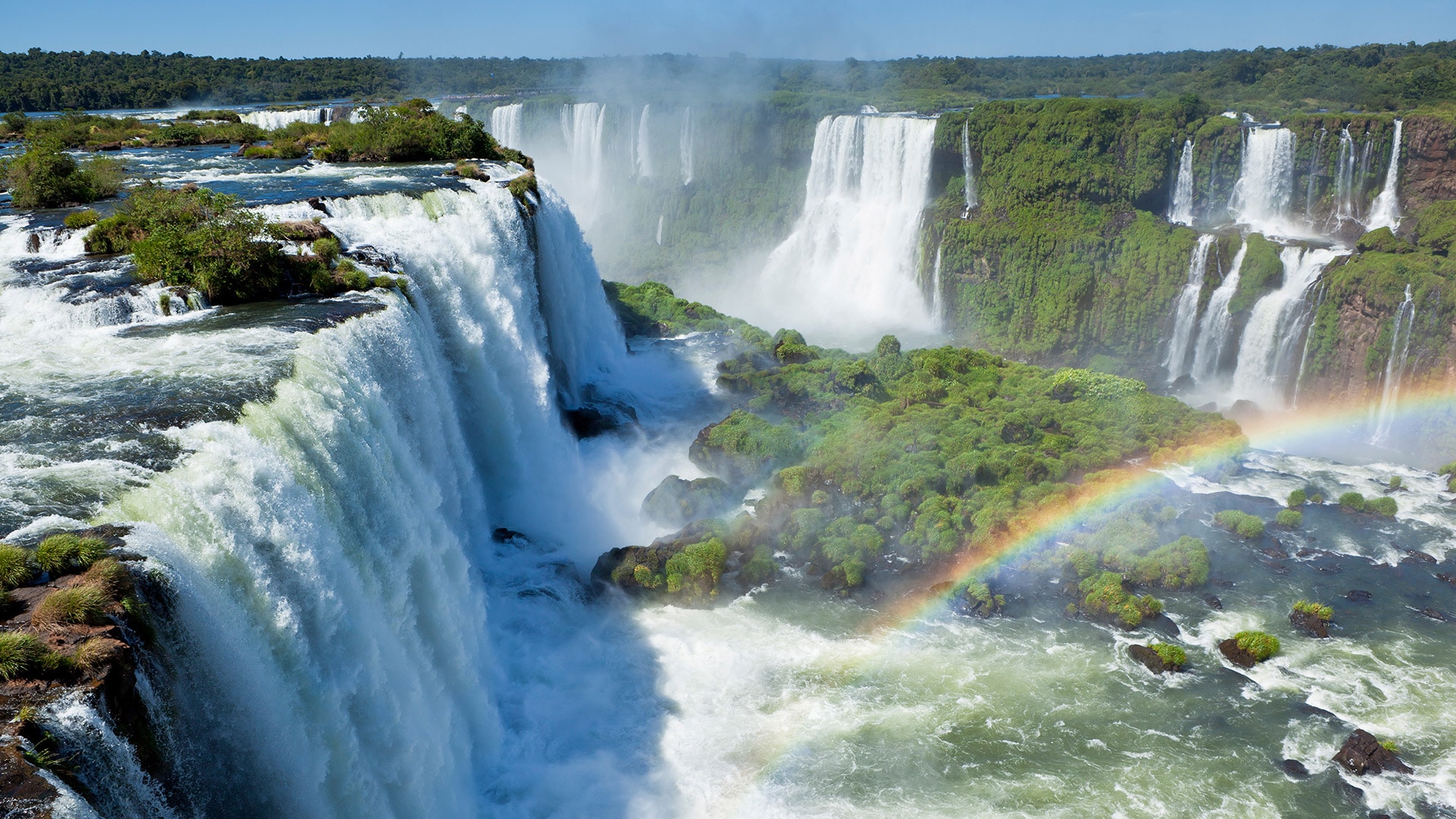 The Roaring Majesty of Iguazu Falls: A Journey Through Nature’s Grandest Spectacle