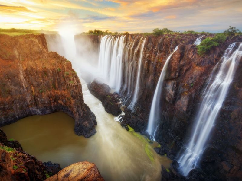 Victoria Falls: A Majestic Spectacle of Nature’s Fury and Beauty